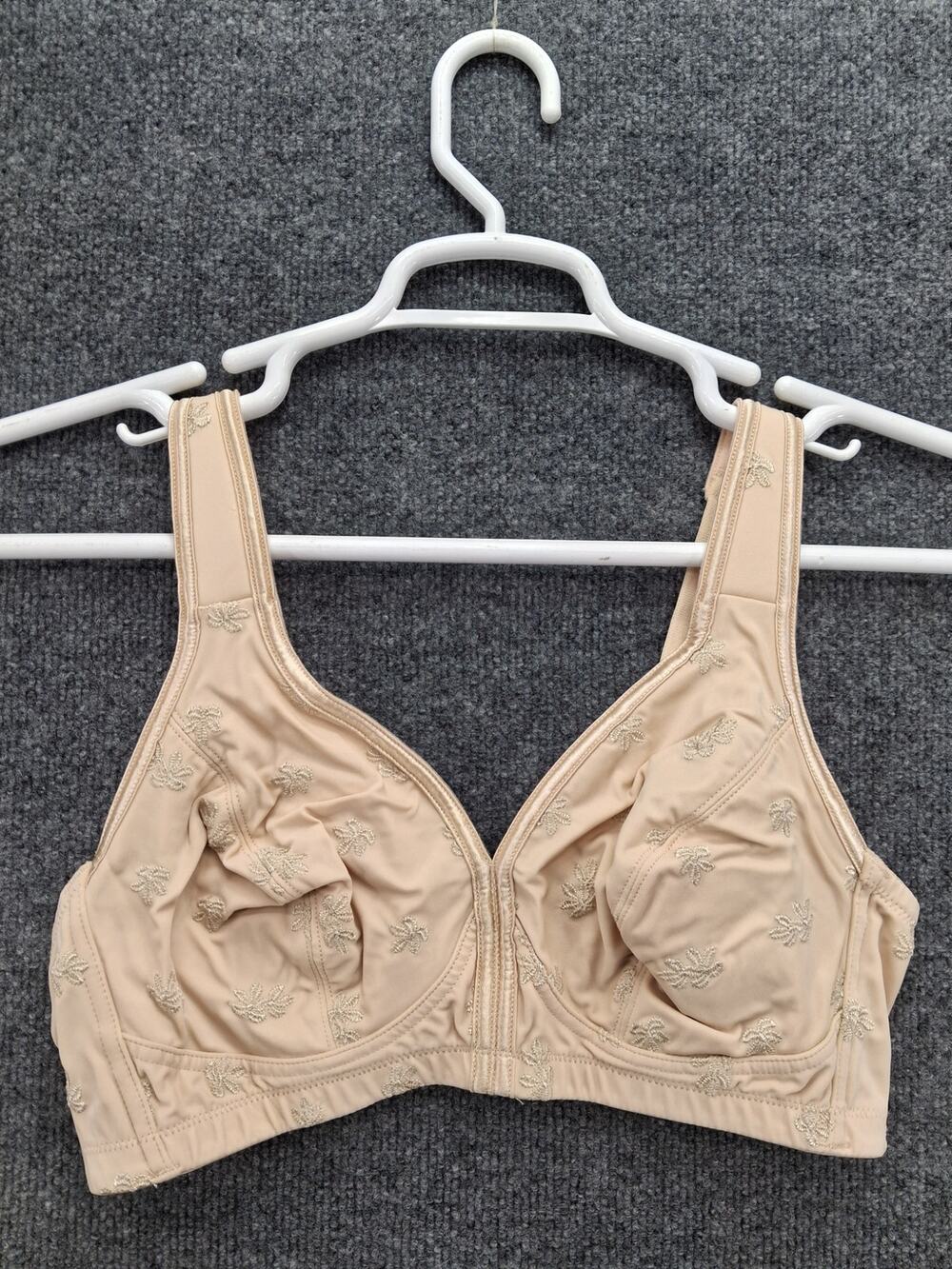 Underscore Bra Size 40C Beige Floral Lined